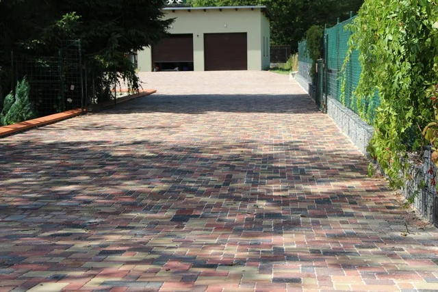 Zámková dlažba